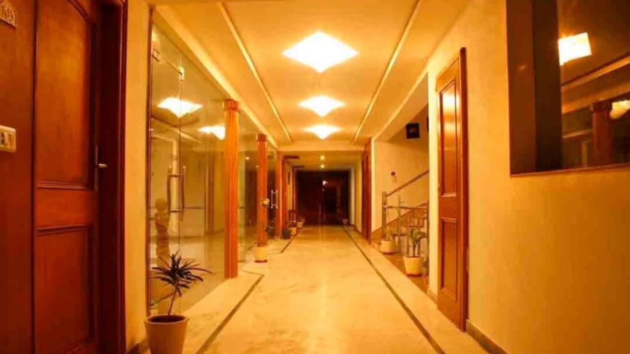 Hotel Padmini Palace Rāni Pokhri Dış mekan fotoğraf