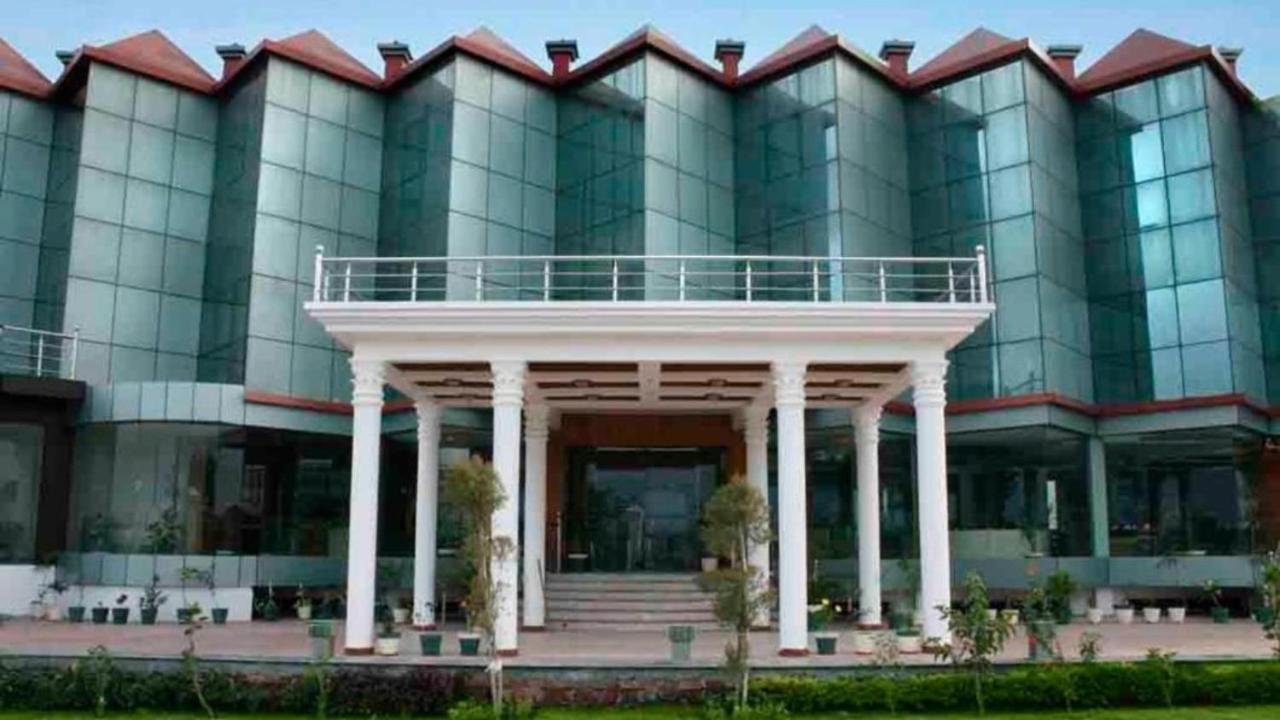 Hotel Padmini Palace Rāni Pokhri Dış mekan fotoğraf