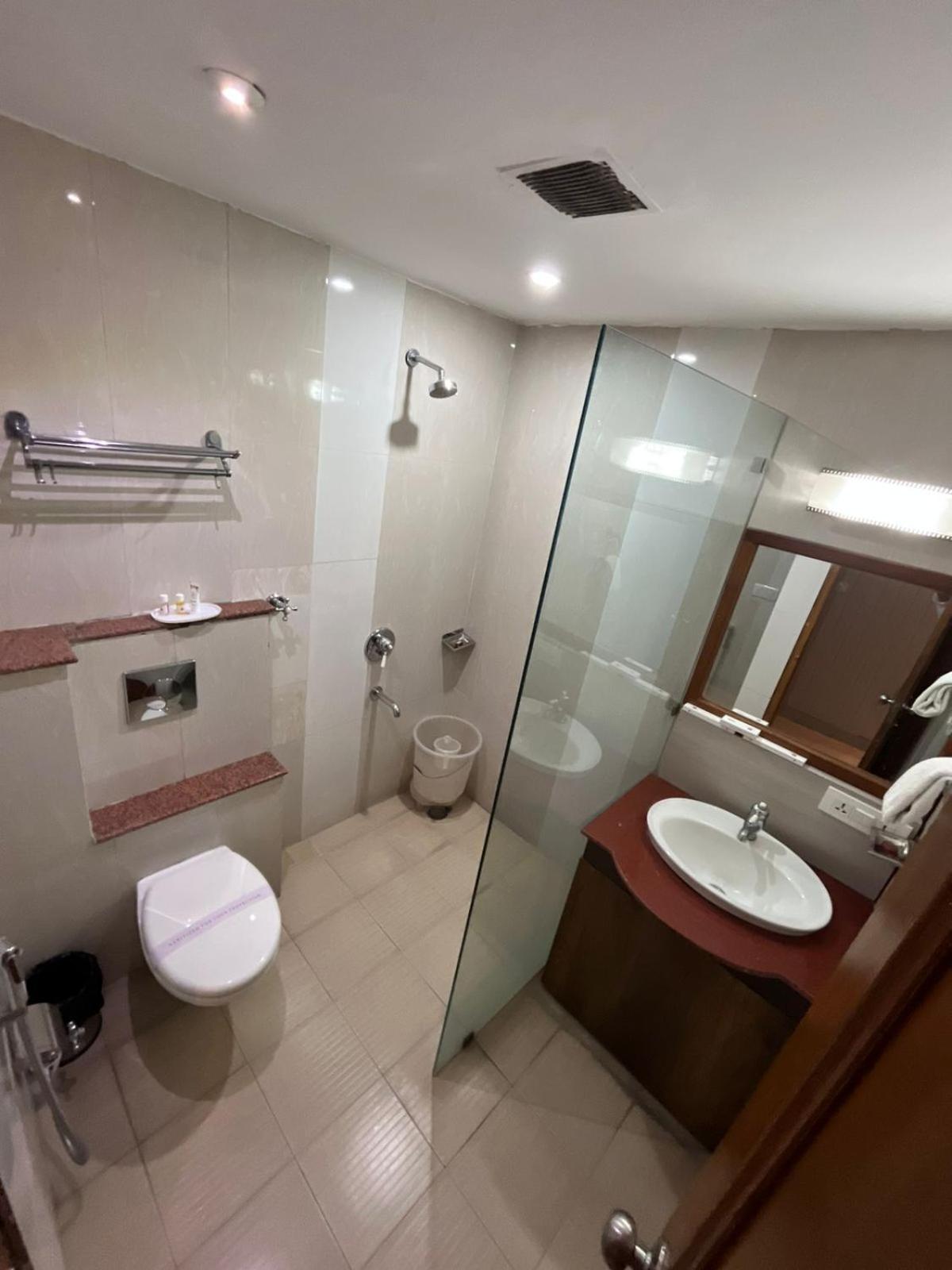 Hotel Padmini Palace Rāni Pokhri Dış mekan fotoğraf