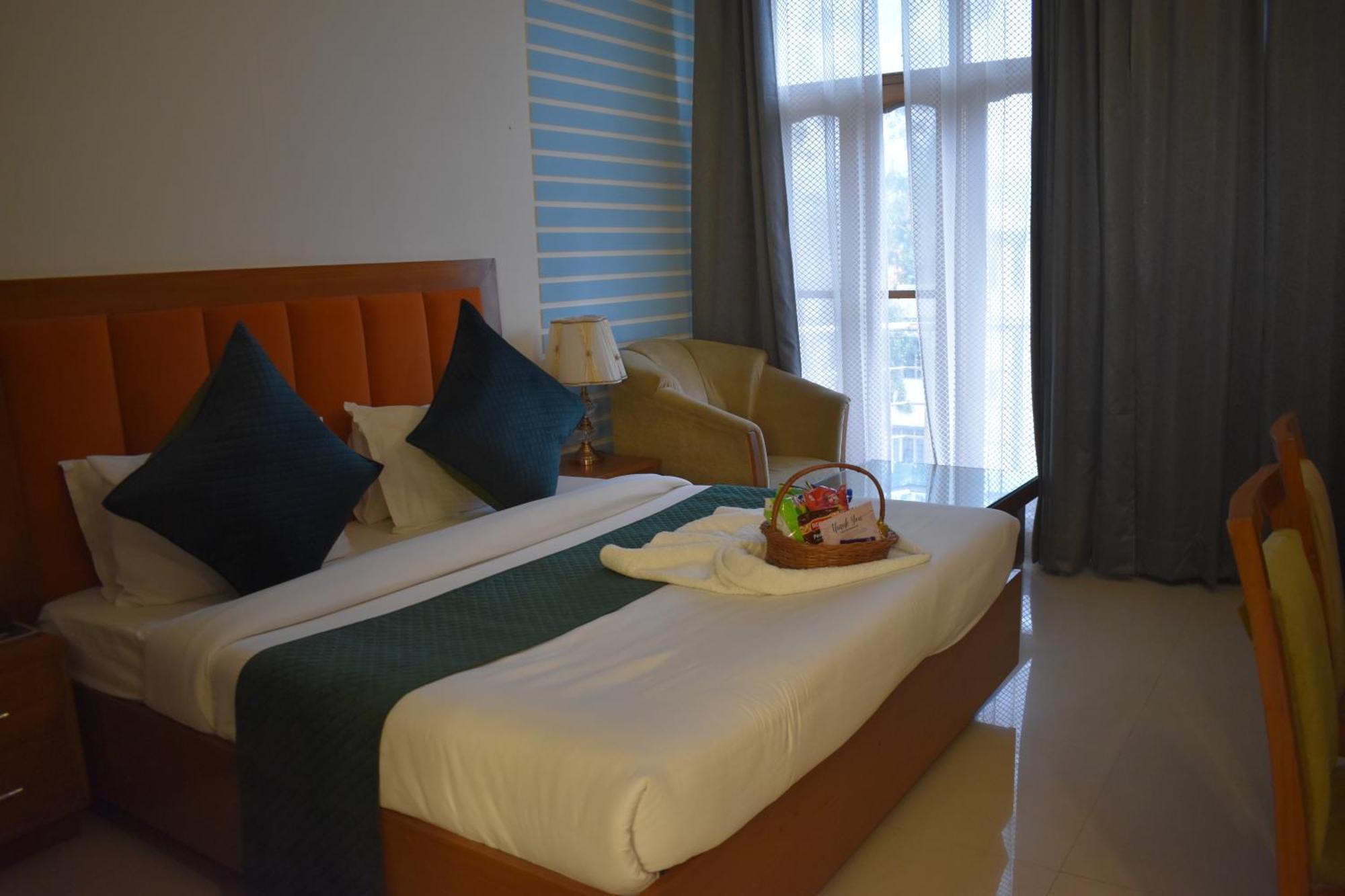 Hotel Padmini Palace Rāni Pokhri Dış mekan fotoğraf