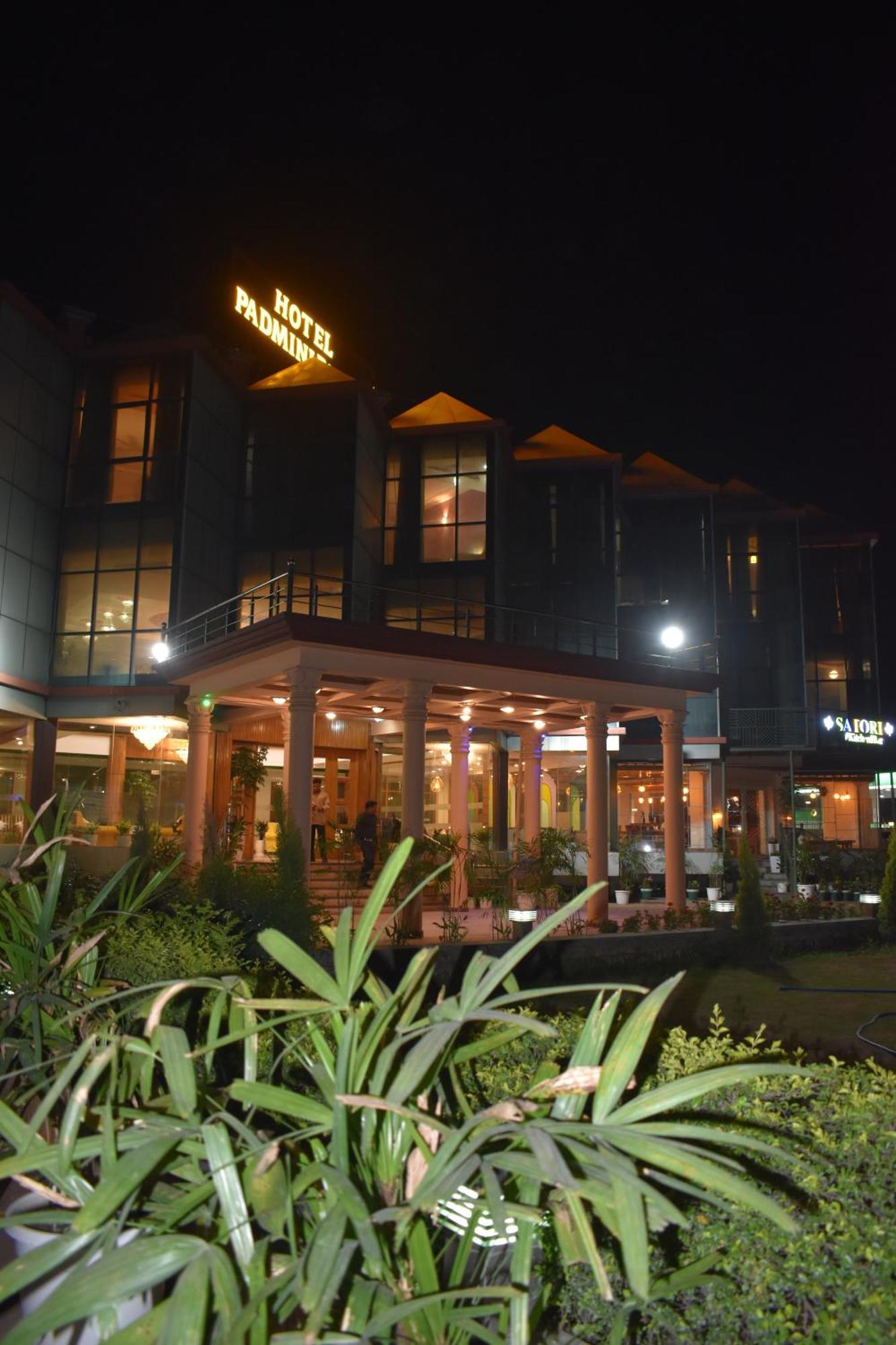Hotel Padmini Palace Rāni Pokhri Dış mekan fotoğraf
