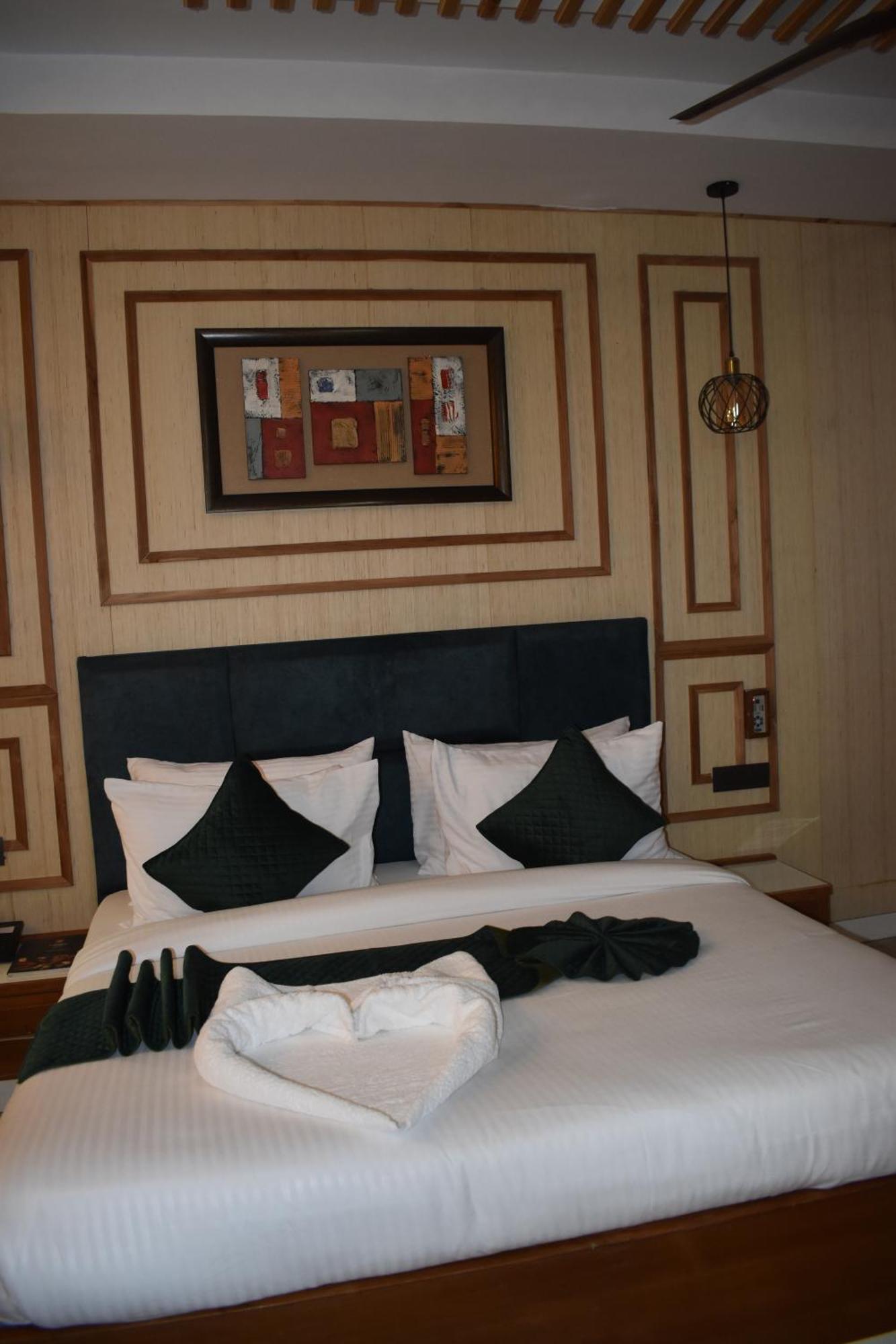 Hotel Padmini Palace Rāni Pokhri Dış mekan fotoğraf