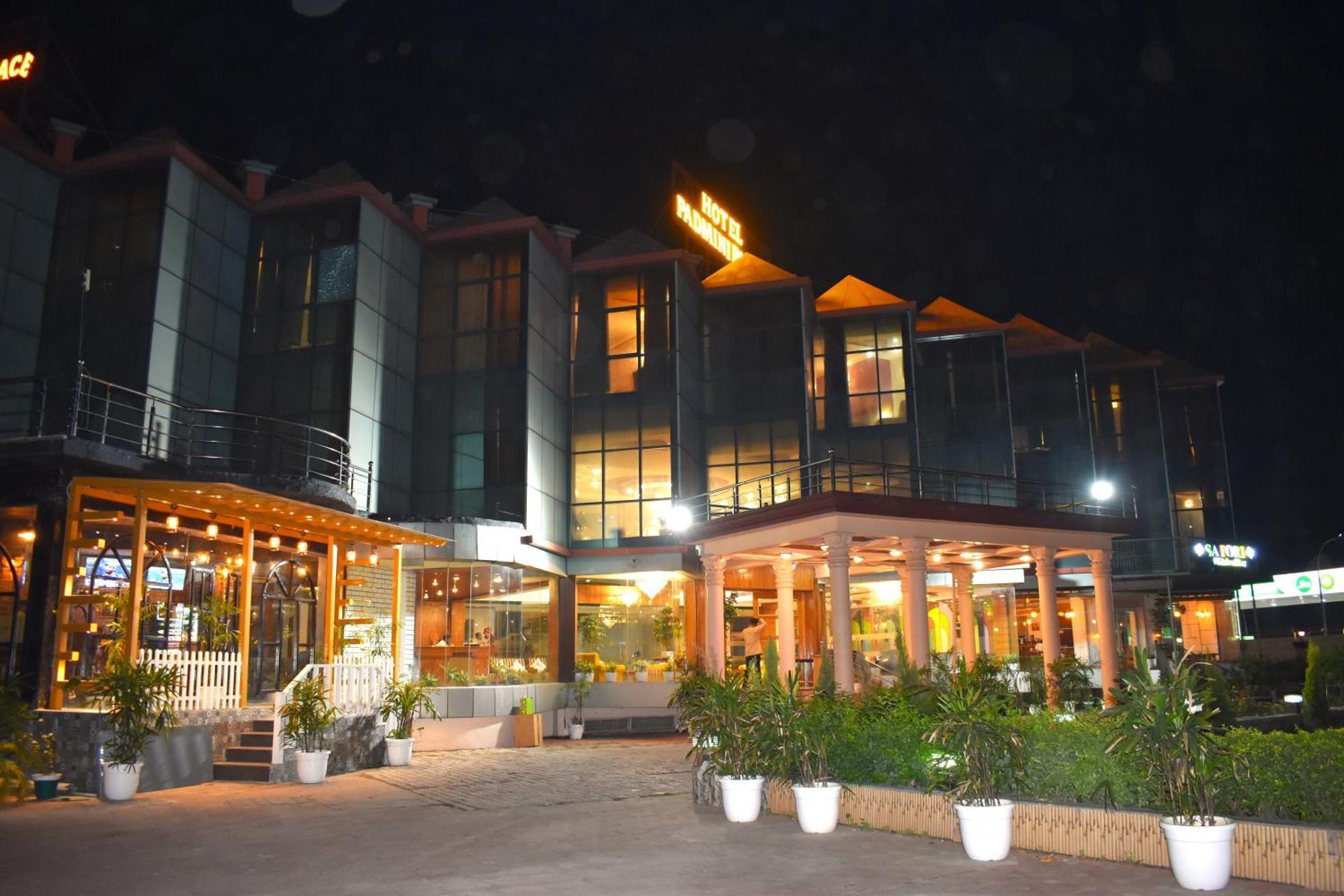 Hotel Padmini Palace Rāni Pokhri Dış mekan fotoğraf