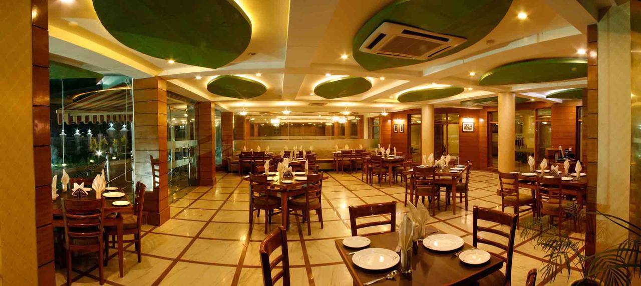 Hotel Padmini Palace Rāni Pokhri Dış mekan fotoğraf